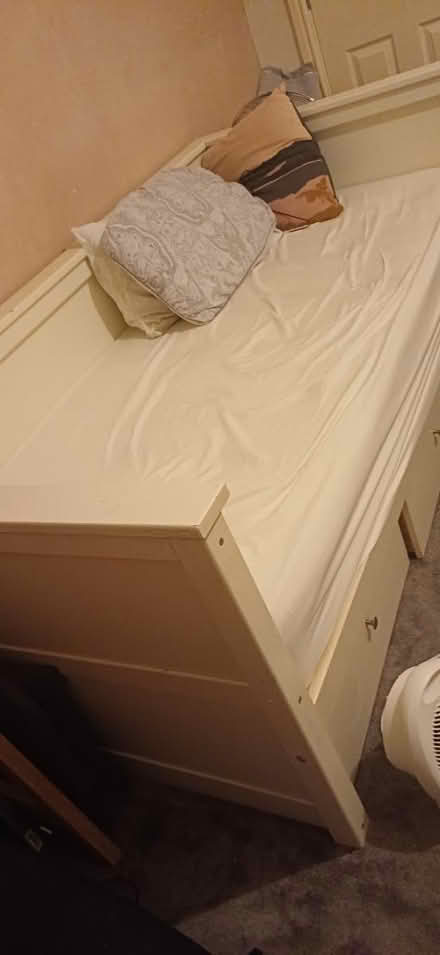 Photo of free Day bed with mattress (BB5) #2