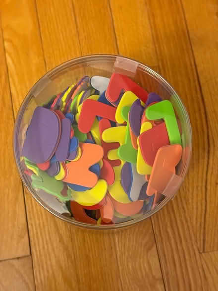 Photo of free Tub o' Foamies (Yonge & Mulock) #1