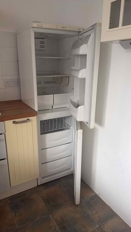 Photo of free Fridge freezer (Wandsworth) #1
