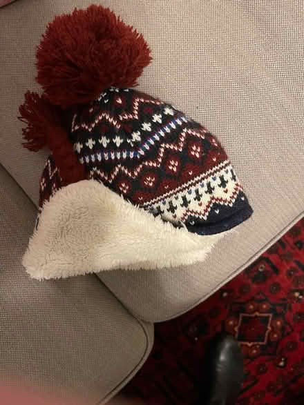 Photo of free Glee e lined bobble hat (Cheadle SK8) #1