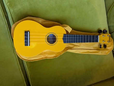 Photo of free Mahalo ukulele yellow (Tw11) #1