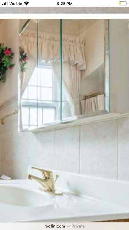 Photo of free Medicine cabinet (Sauganash park) #1