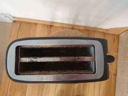 Photo of free 4 slice toaster (RG47TQ) #2