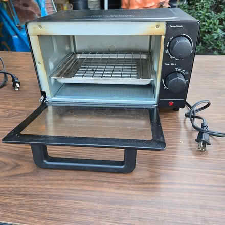 Photo of free Toaster Oven smaller size (Chiquita Av MtnVw) #1