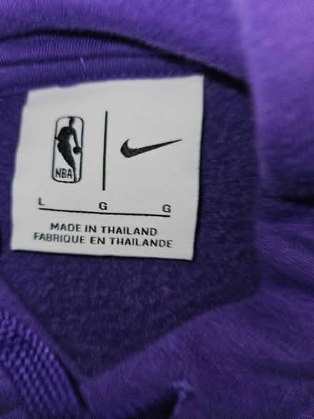 Photo of free Hoodie (Tempe) #3