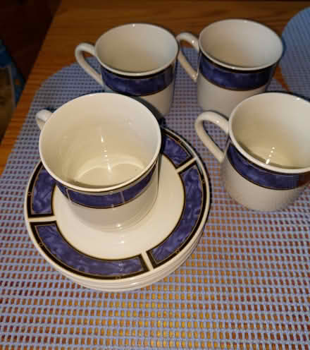 Photo of free 4 Cups and 4 Saucers (94015) #2