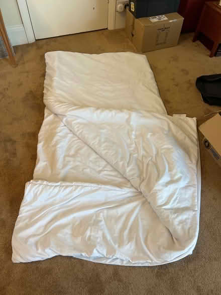 Photo of free Double Duvet, polyester (Hove BN3) #3