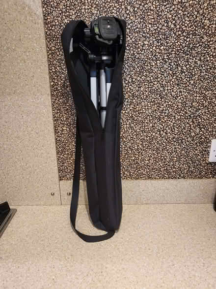 Photo of free Camera tripod stand (Holywell WD18) #1