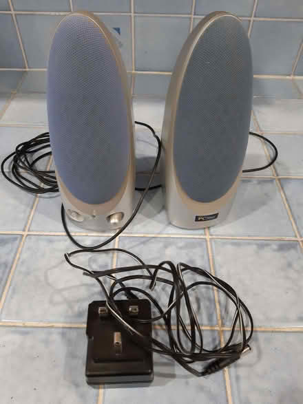 Photo of free Computer speakers (Great Mole Wood SG14) #1