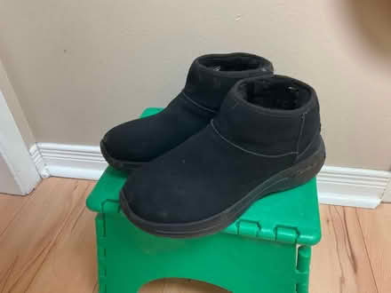 Photo of free Skechers boots - ladies' sz.6 (Hunt Club) #1