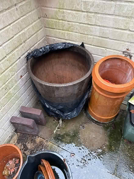 Photo of free Two heavy pots (Portsmouth PO1) #1