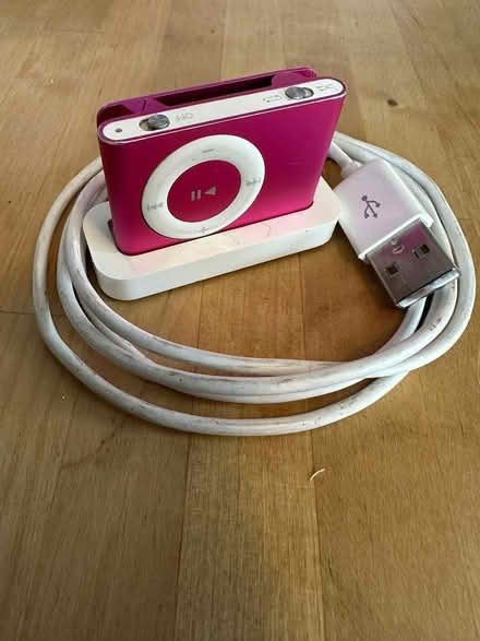Photo of free Apple iPod Shuffle (Mortimer & Coxwell) #1