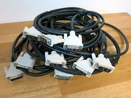Photo of free Various video connection cables VGA, DVI, HDMI etc (Llandrindod LD1) #2