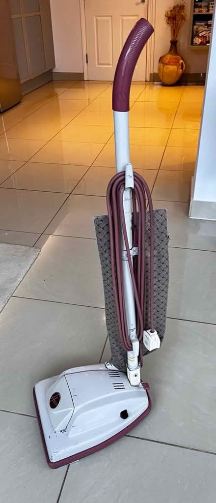 Photo of free Vintage Hoover (Stroud GL10) #2