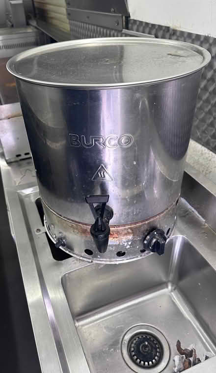 Photo of Gas water urn (Egremont CH44) #1