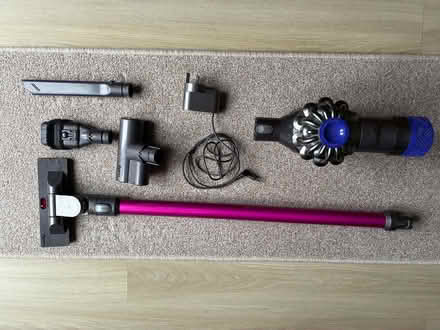 Photo of free dyson v6 cordless vacuum cleaner (Monkspath B90) #1