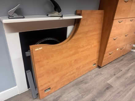Photo of free X2 desk/ work stations (W1h 1pn) #1