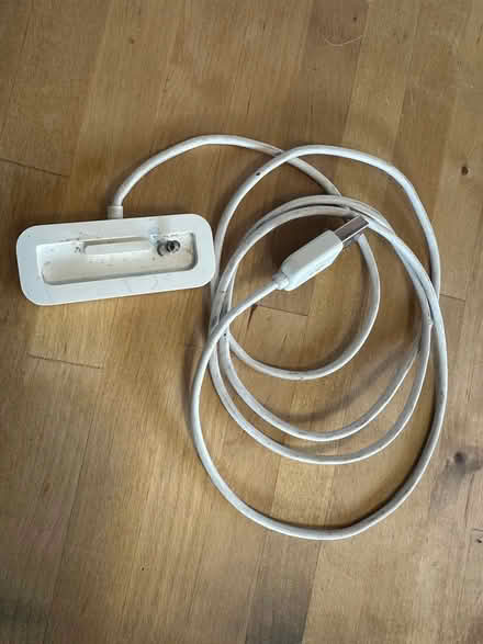 Photo of free Apple iPod Shuffle (Mortimer & Coxwell) #3