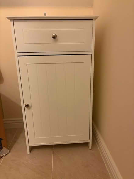 Photo of free Bathroom cabinet (Littlemore OX4) #1