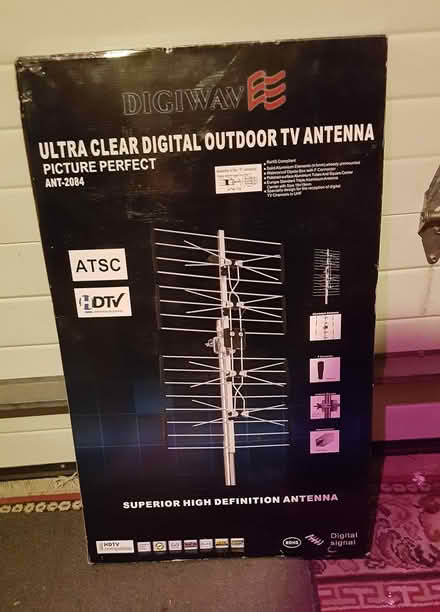 Photo of free Digiwav ANT-2084 Outdoor TV Antenna (downtown Toronto west end) #1