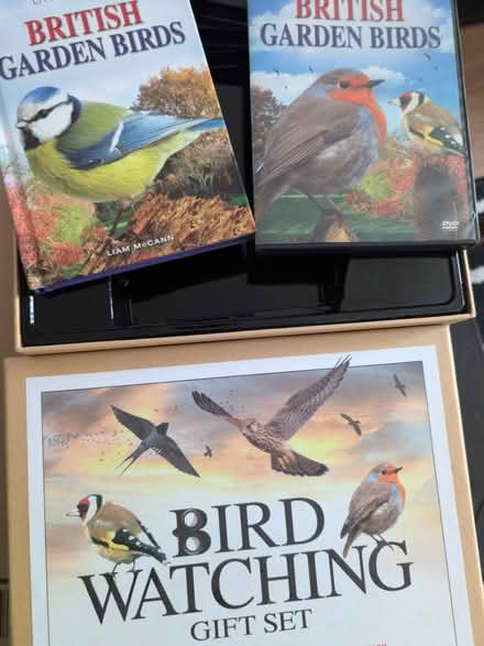Photo of free Set of book+dvd British birds (Addlestone) #2
