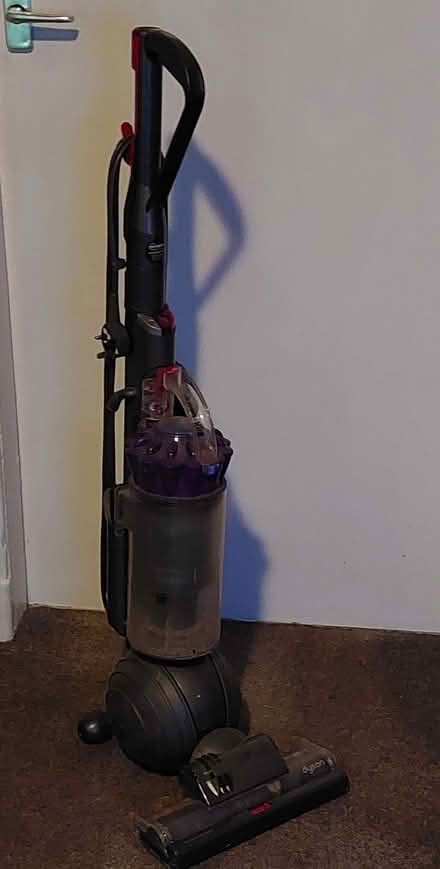 Photo of free Dyson Hoover (Glasgow Craigton G52) #1