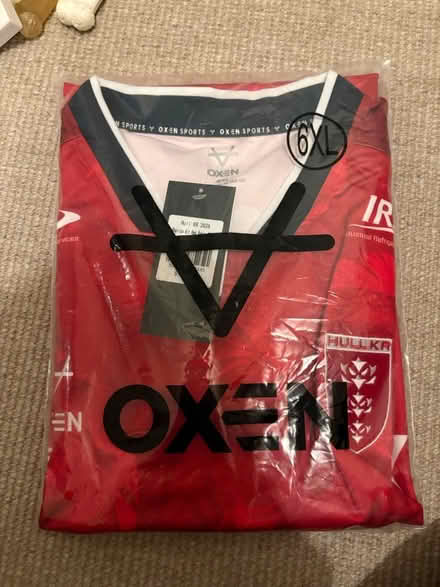 Photo of free 6XL sports shirt (E9) #1