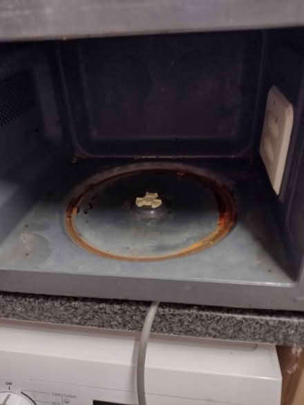 Photo of free Microwave oven (South Ockendon RM15) #3