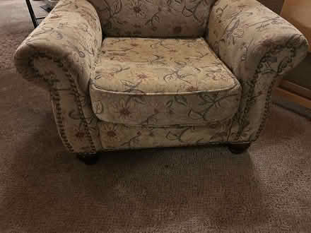 Photo of free Oversized Chair - Clean+Good Cond (Oaklyn NJ) #3