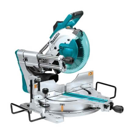 Photo of Mitre/Mini Circular Saw (Dog Kennel SE15) #1