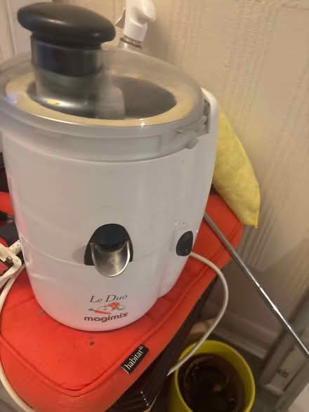 Photo of free Juicer (Kingston KT19) #1