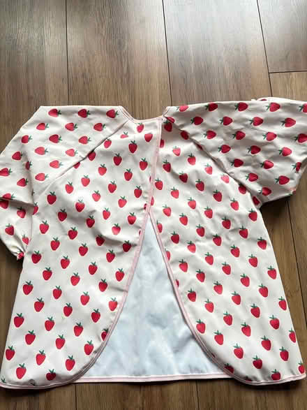 Photo of free Feeding bib (Stockport centre SK1) #2