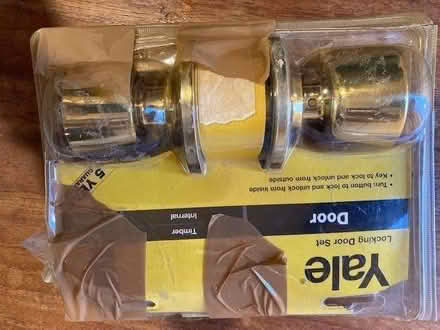 Photo of free Yale Door locking set unused with keys (Poets MK40) #2