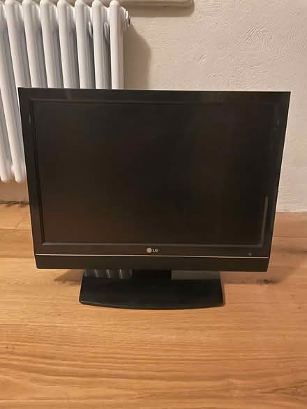 Photo of free LG monitor (Whiteshill GL6) #1