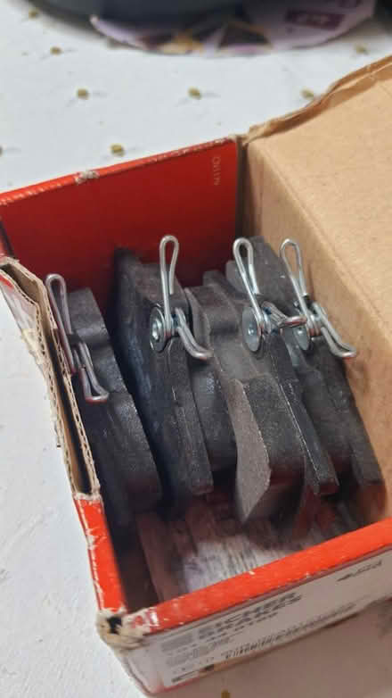 Photo of free Rear Brake Pads Eicher (De564dh) #3