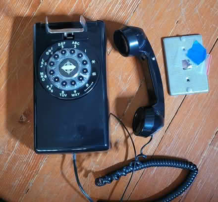 Photo of free RH Push-button Wall Phone (Midtown (95816)) #2