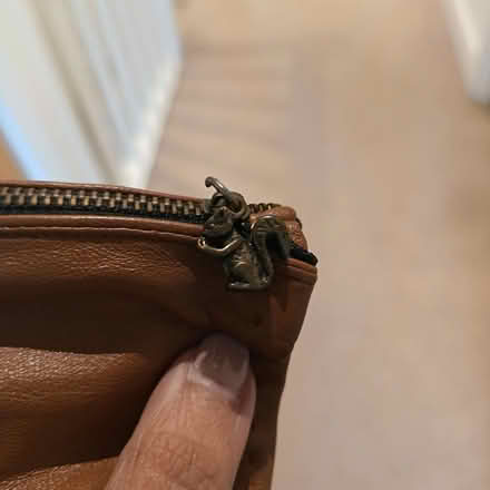 Photo of free Elegant women's gloves (Wycombe Marsh HP11) #2