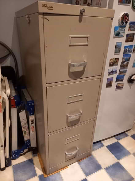 Photo of free 3-drawer metal filing cabinet (Frimley Green GU16) #1