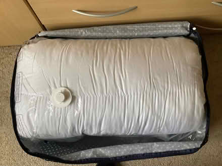 Photo of free Super King size duvet (Bearwood BH11) #2