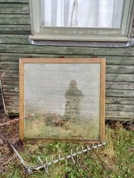 Photo of free window glass in frame (Tredinnick TR20) #1