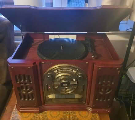Photo of free Record player (Lower Stondon SG16) #1