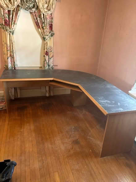 Photo of free Desk (Drexel Hill) #1