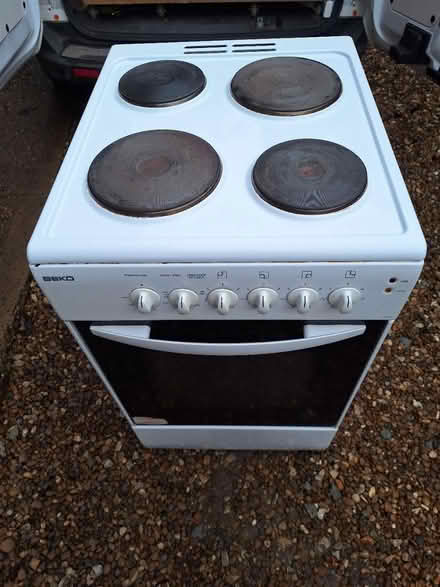 Photo of free Beko cooker (Hibaldstow) #1