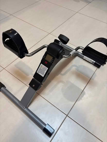 Photo of free leg exerciser (Canberra/Queanbeyan) #3