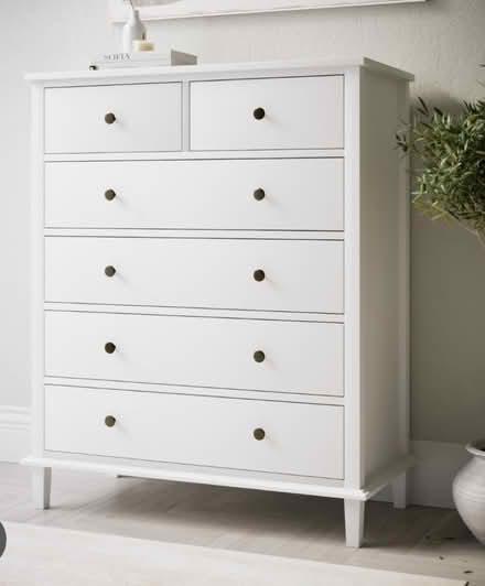 Photo of Tall chest of drawers (CR0) #1