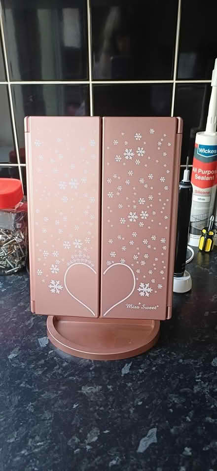 Photo of free Make up mirror (Havant PO9) #1