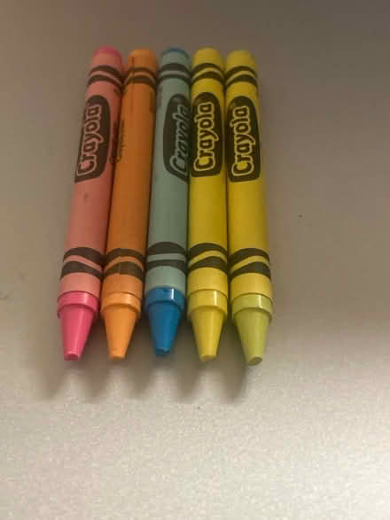 Photo of free 5 pastel crayons (DE) #1