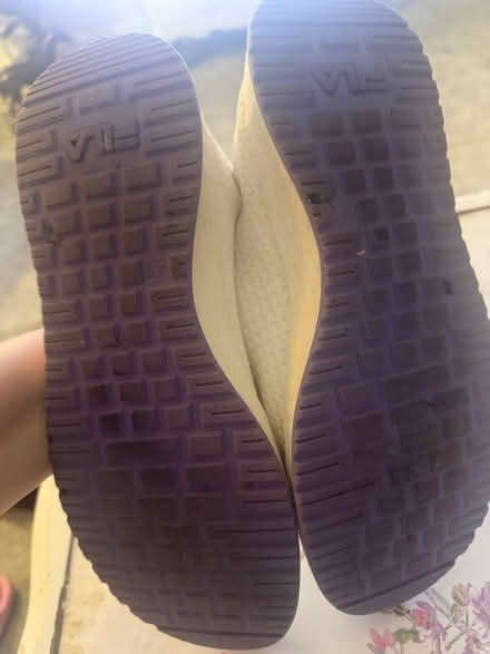 Photo of free Fila size 7 trainers (ME7) #4