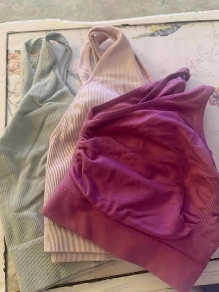 Photo of free Bundle womens size 24-26 clothes (ME7) #4