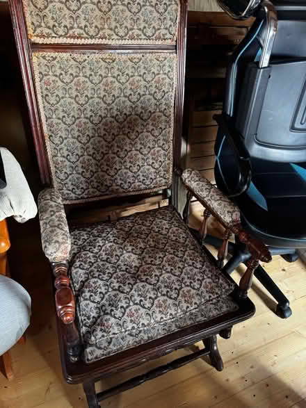 Photo of free Antique Rocking Chair / c.1920 (Sherwood TN2) #2